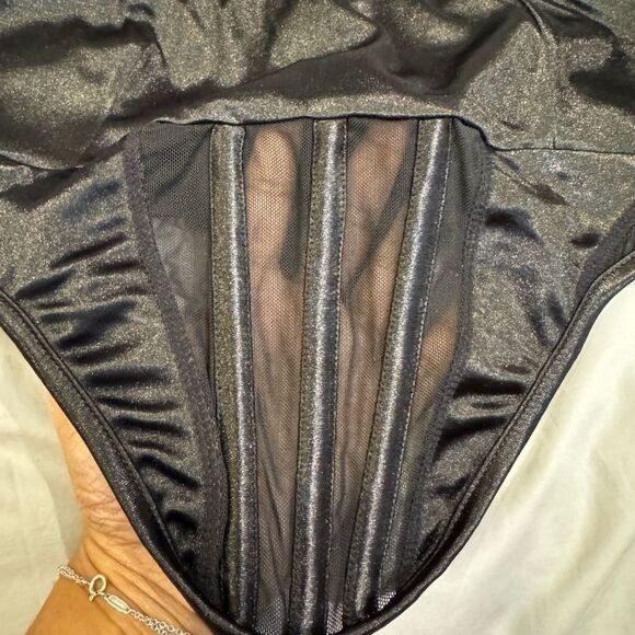 Black Mesh Panel Cropped Corset Bandeau Top in US SIZE 2 - Picture 6 of 10